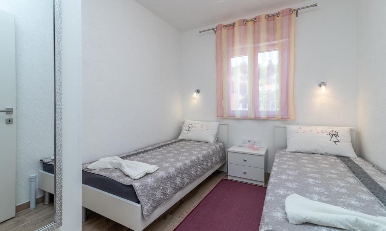 Apartment Gagula With Jacuzzi Trogir Zewnętrze zdjęcie
