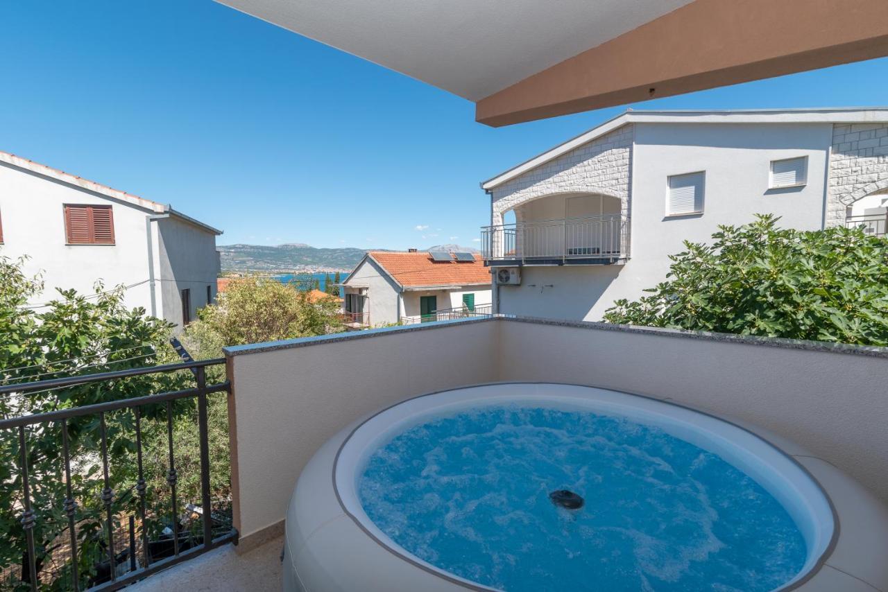 Apartment Gagula With Jacuzzi Trogir Zewnętrze zdjęcie
