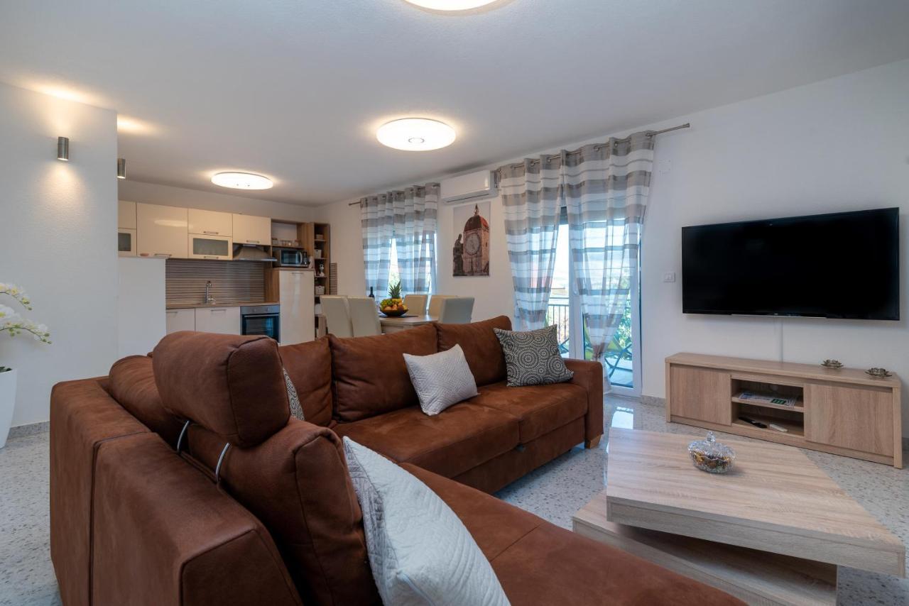 Apartment Gagula With Jacuzzi Trogir Zewnętrze zdjęcie