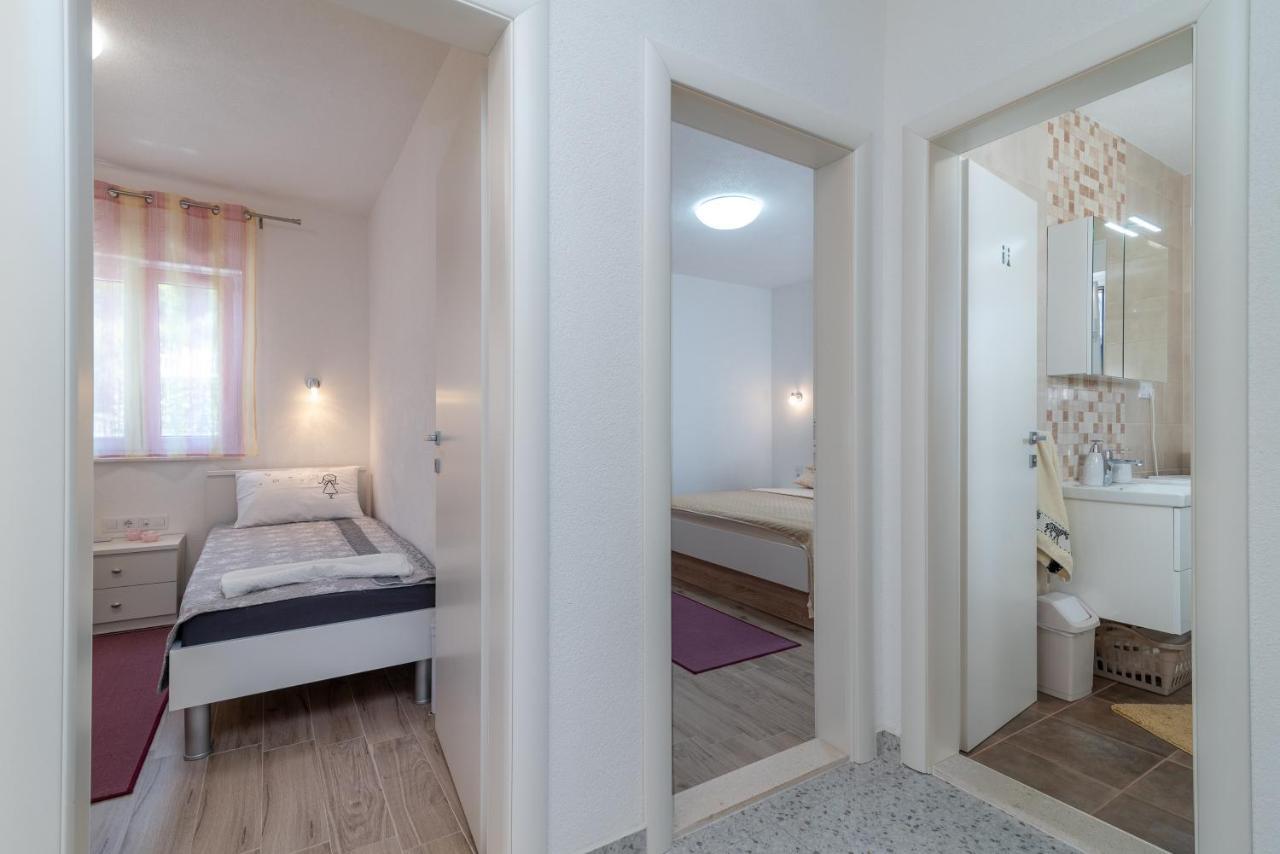 Apartment Gagula With Jacuzzi Trogir Zewnętrze zdjęcie