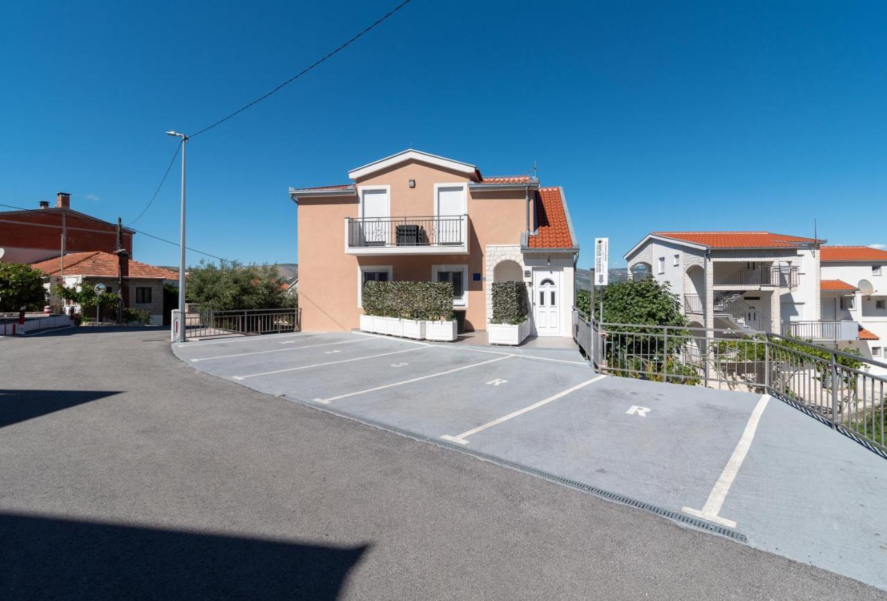 Apartment Gagula With Jacuzzi Trogir Zewnętrze zdjęcie