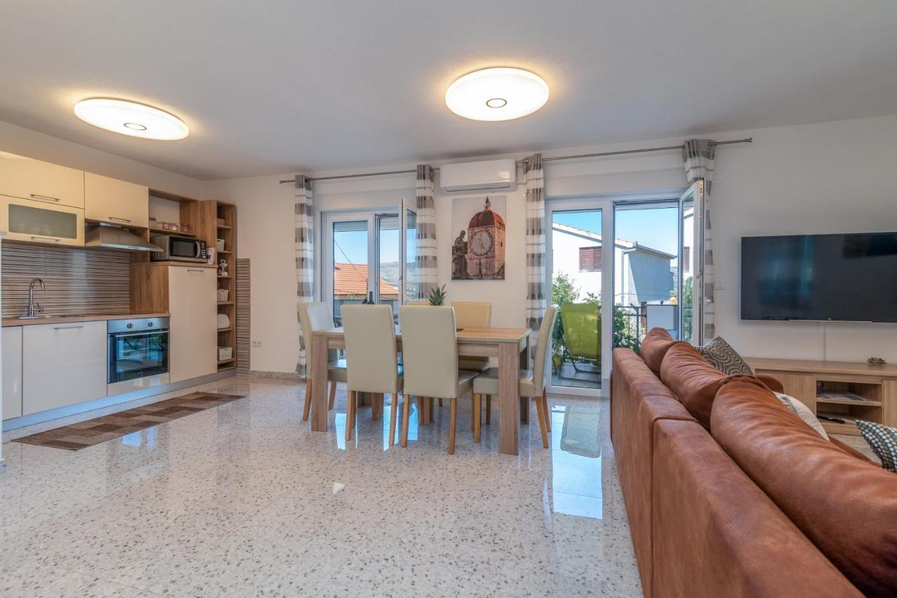 Apartment Gagula With Jacuzzi Trogir Zewnętrze zdjęcie