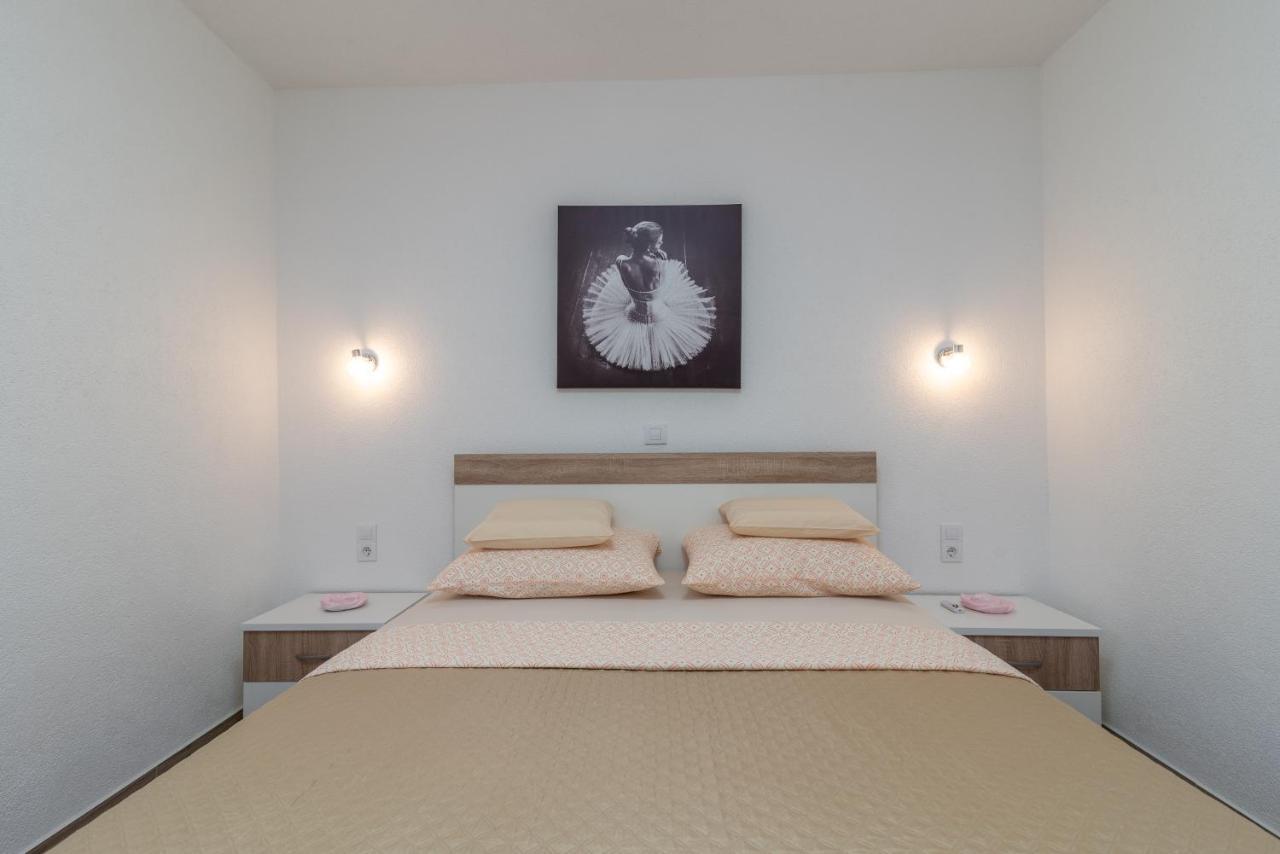 Apartment Gagula With Jacuzzi Trogir Zewnętrze zdjęcie